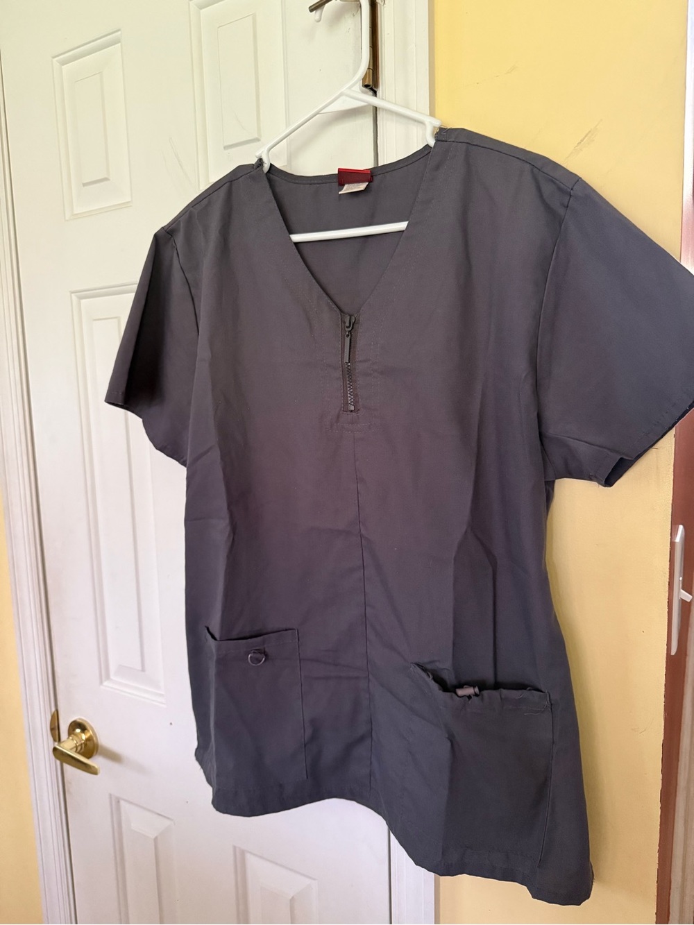 Women’s Gray V-Neck Zip Scrub Top